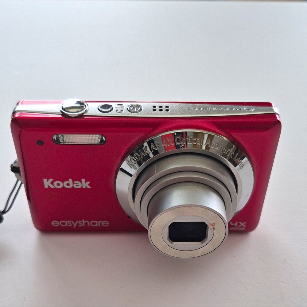 Kodak EasyShare M522 Point & Shoot Digital Camera 14MP 4x Zoom Flash 3in Red